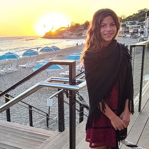 Meet your Posher, Chloe